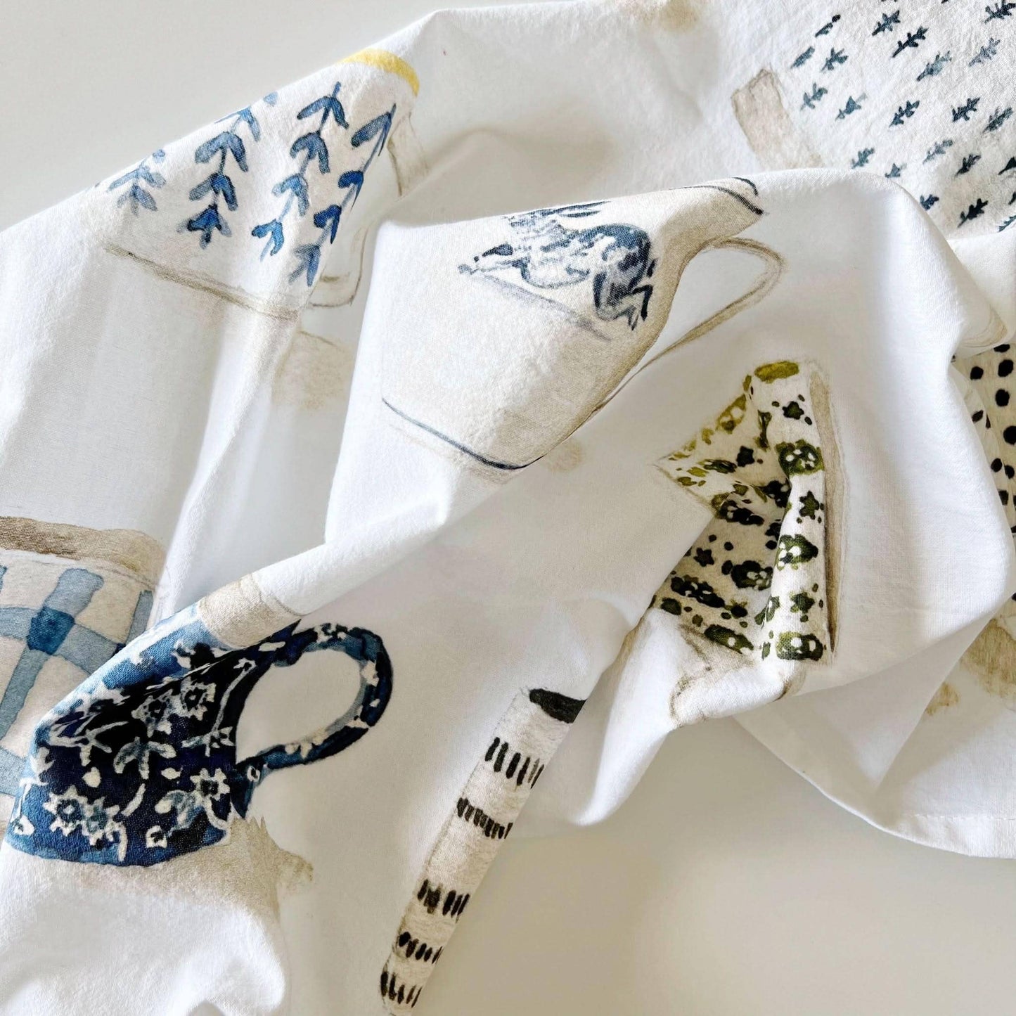 Mugs cotton flour sack tea towel - Heartfelt Gift Box