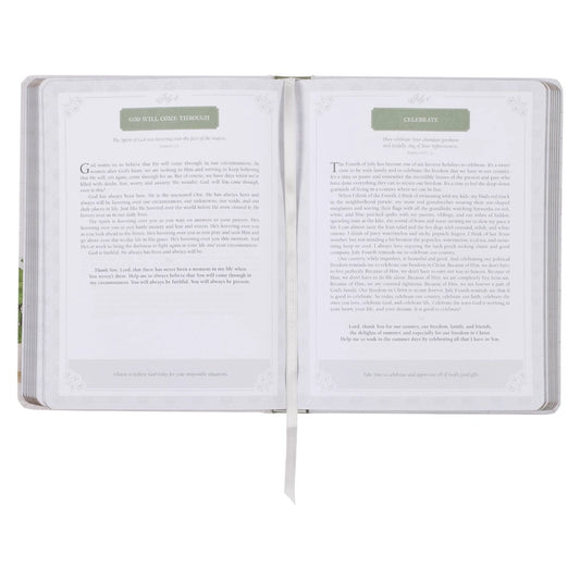 Daily Hope for a Woman's Heart Hardcover Edition - Heartfelt Gift Box